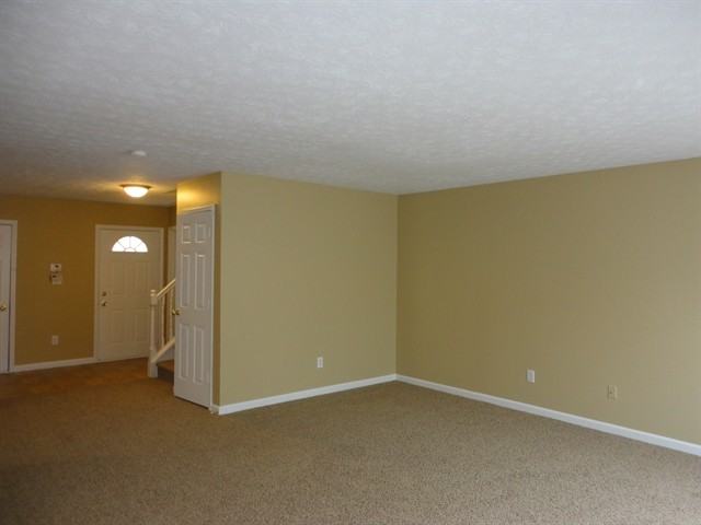 5666 Congressional Pl - Photo 2 of 16