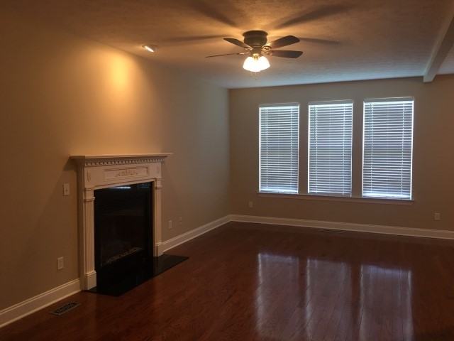 713 Evening Ave - Photo 2 of 14