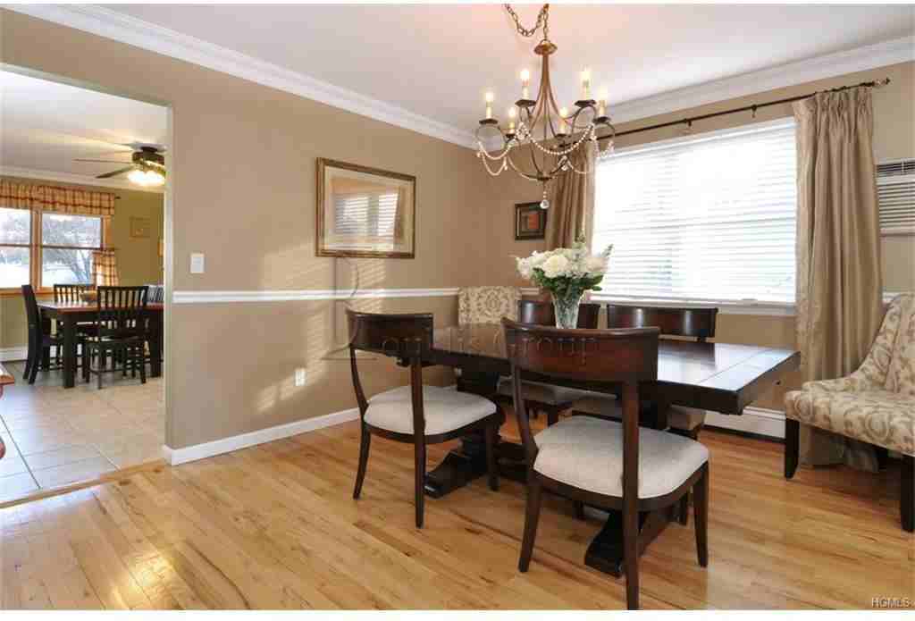164 Rossiter Ave #3 - Photo 3 of 5