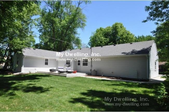 7639 N Seneca Rd - Photo 2 of 19