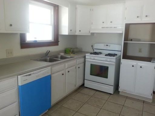 1309 Madison Ave - Photo 3 of 23