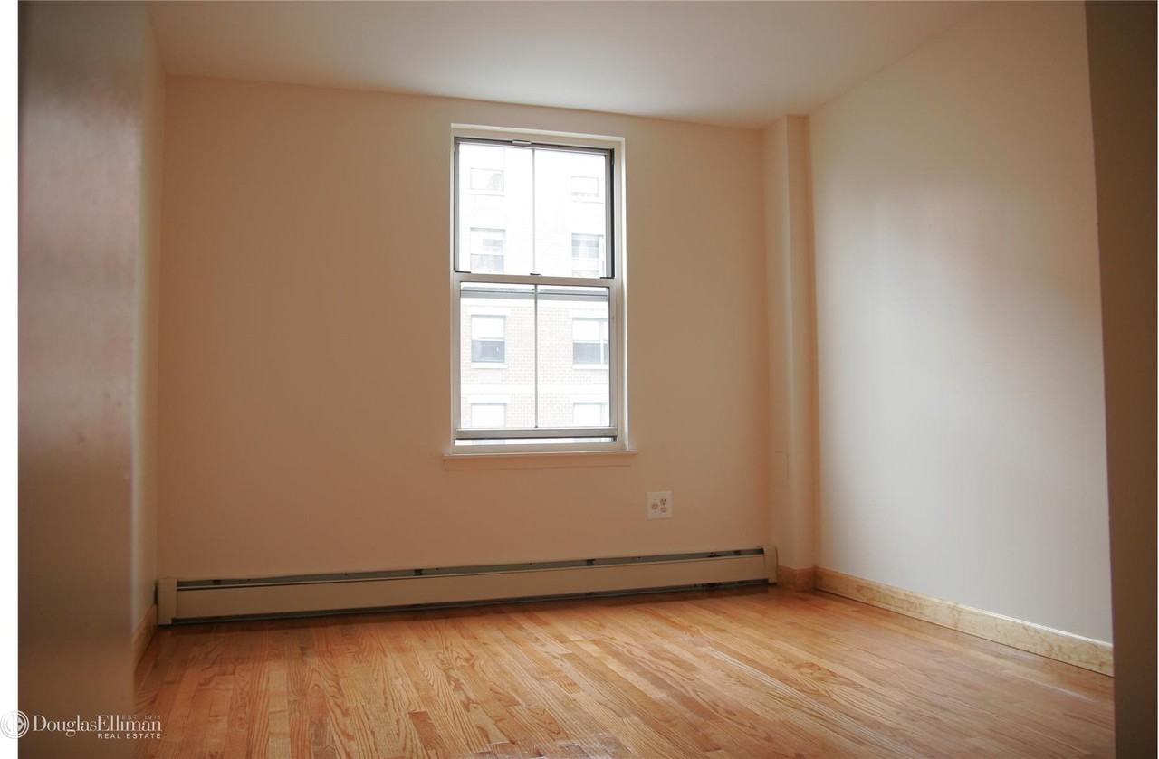 383 Cumberland St #2 - Photo 2 of 5