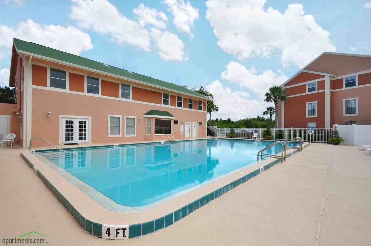 Lighthouse Pointe Apartment Homes - Photo 2 of 22