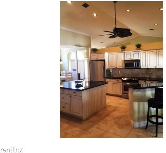 6430 NW 50th St - Photo 3 of 10