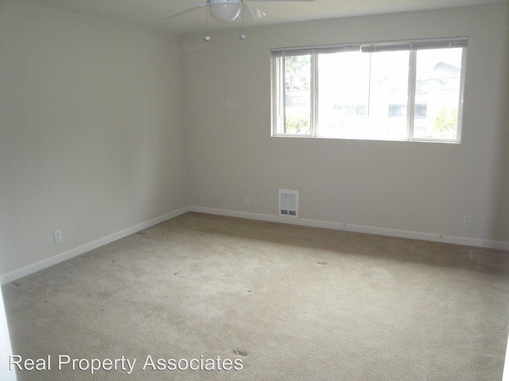 21107 80th Ave W #102 - Photo 3 of 15