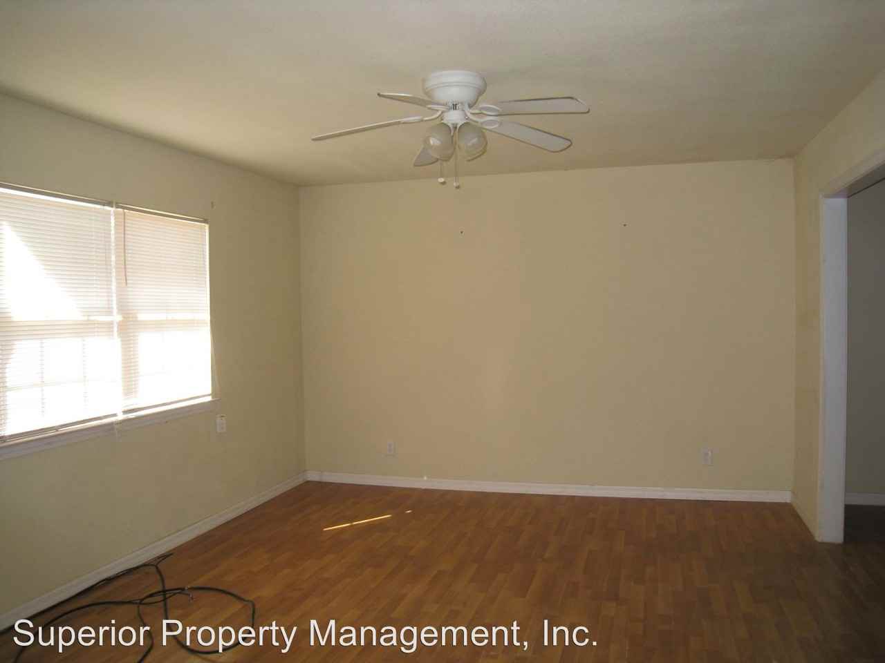 7709 Belcrest Pl - Photo 3 of 10