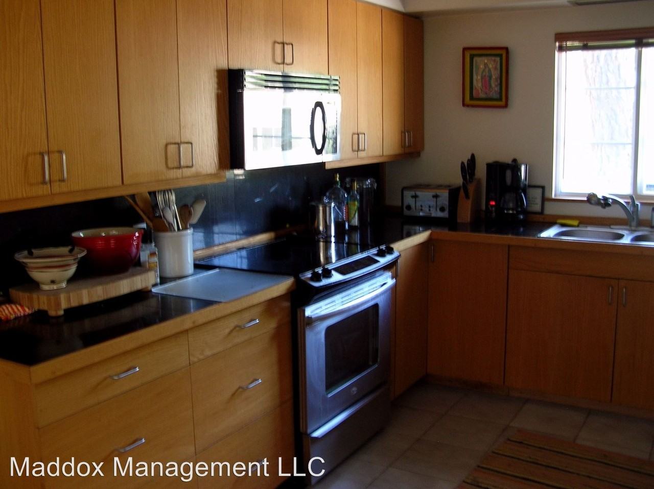 900 Grandview Dr SE - Photo 3 of 8