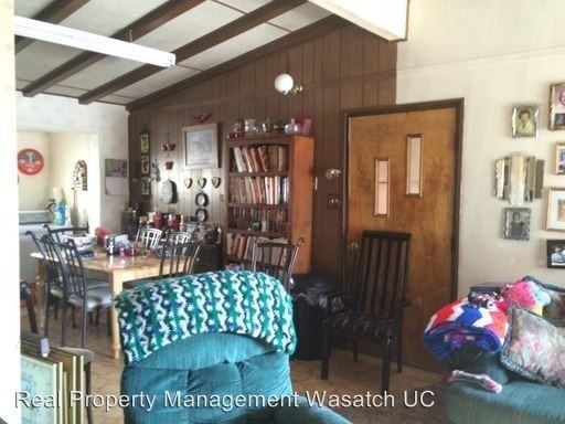 122 N 4th W - Photo 2 of 3