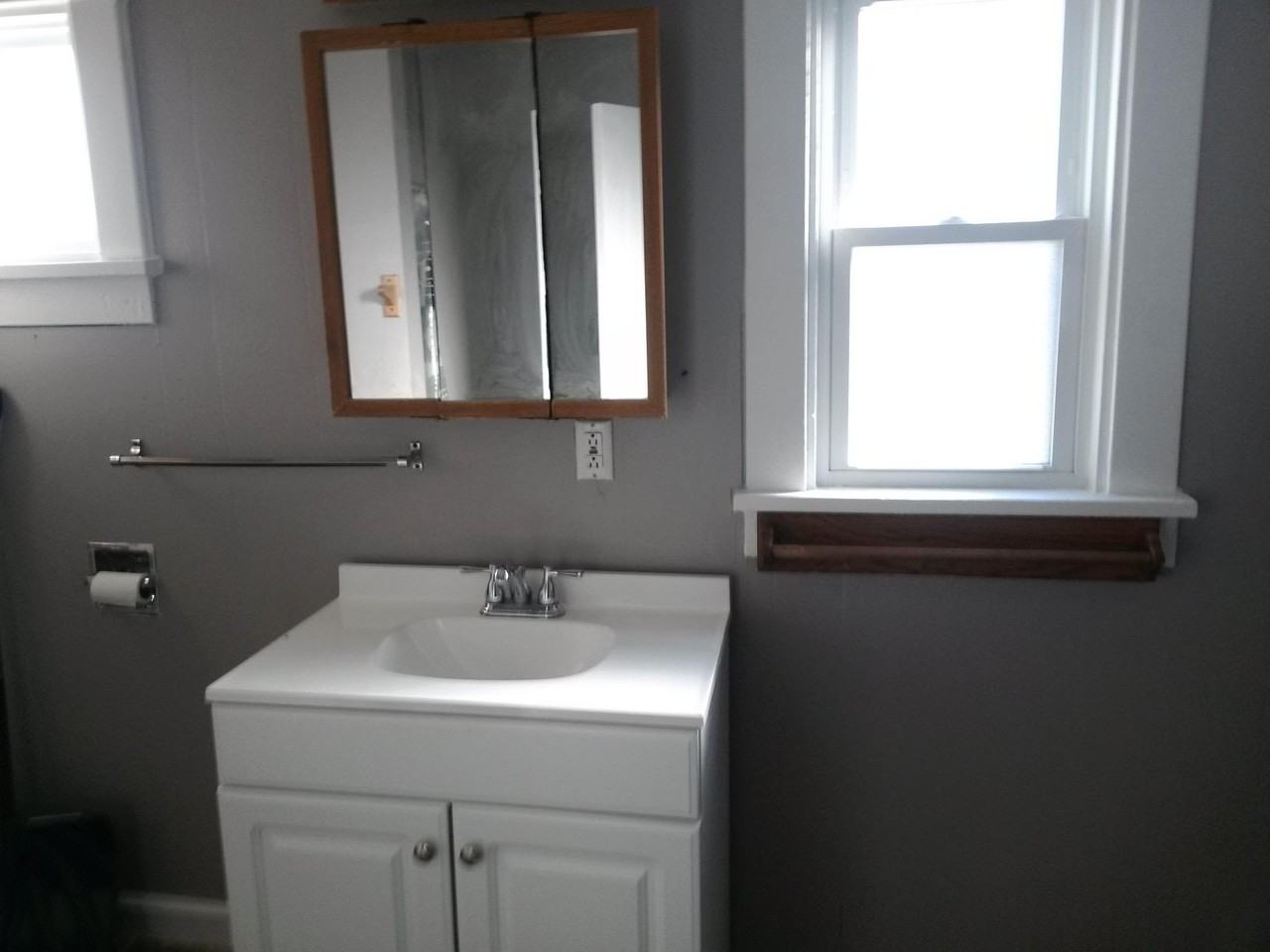 680 W Bridge St - Photo 3 of 33