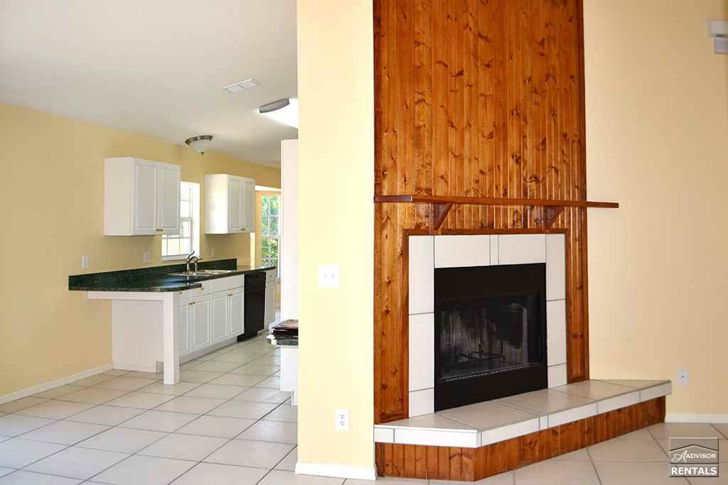 3881 64th Ave NE - Photo 3 of 8