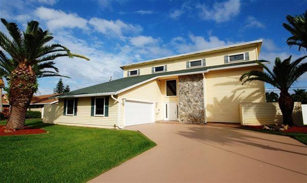 4093 Alpinia Ct S - Photo 3 of 5