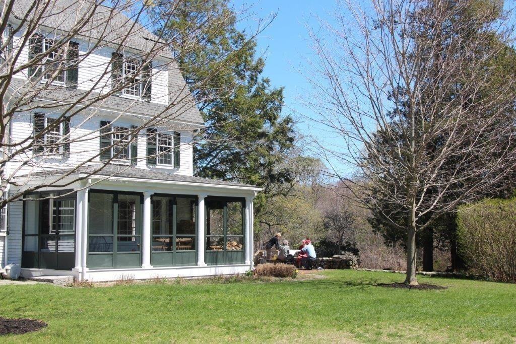 500 Wellesley St #2 - Photo 3 of 17