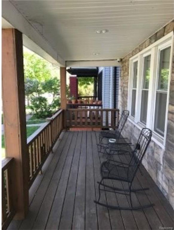 1383 Maryland St - Photo 2 of 18