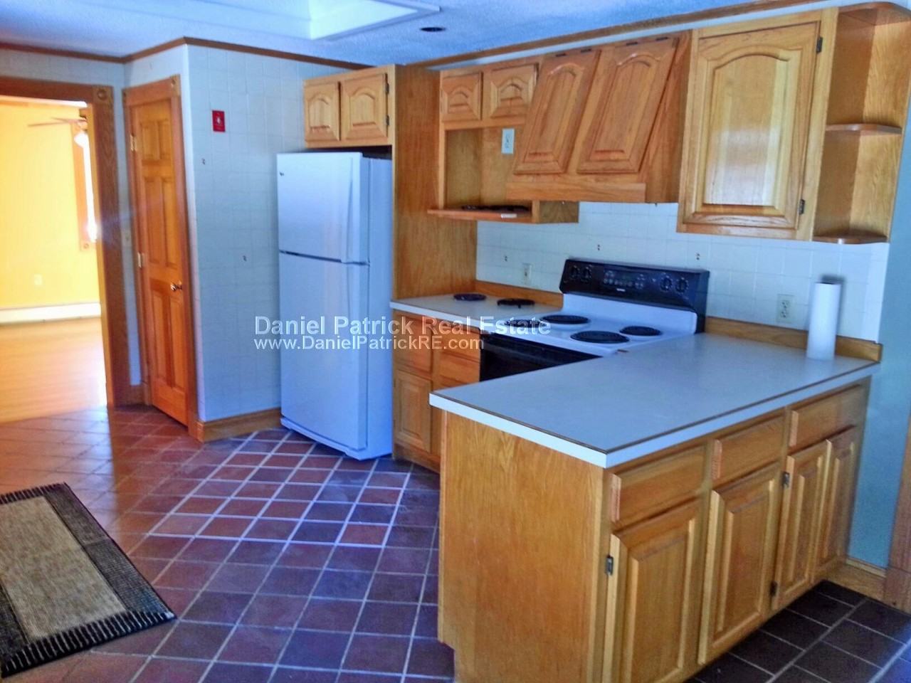 7 Parmenter Rd - Photo 3 of 23