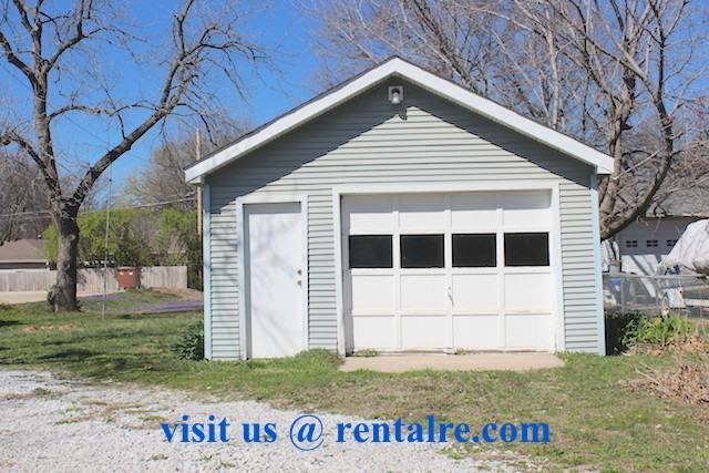 4248 Vine Street - Photo 3 of 12