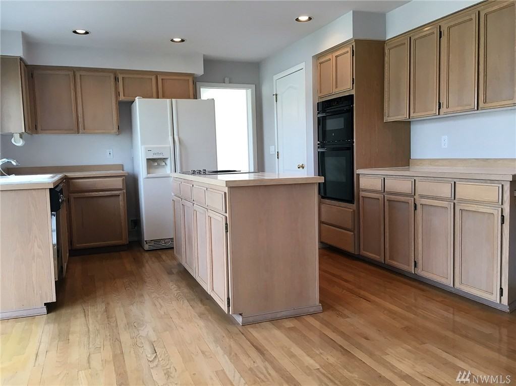 8324 127th Pl SE - Photo 3 of 19