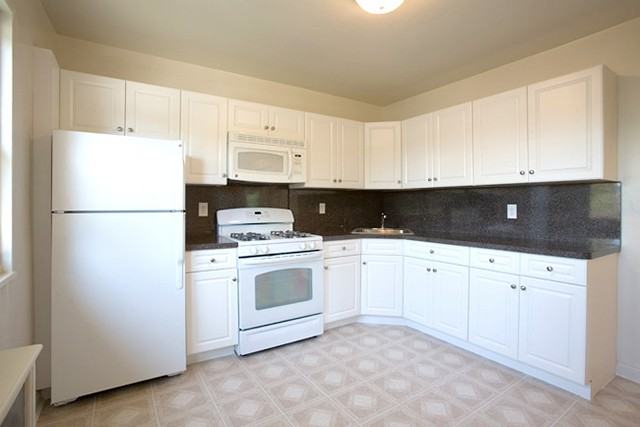 236 Green Acres Road South - Photo 2 of 4