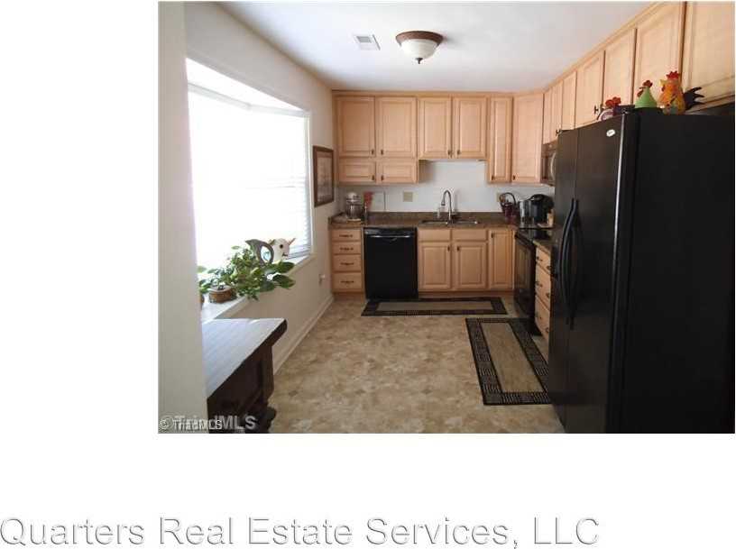 132 Chrisfield Cir - Photo 2 of 12