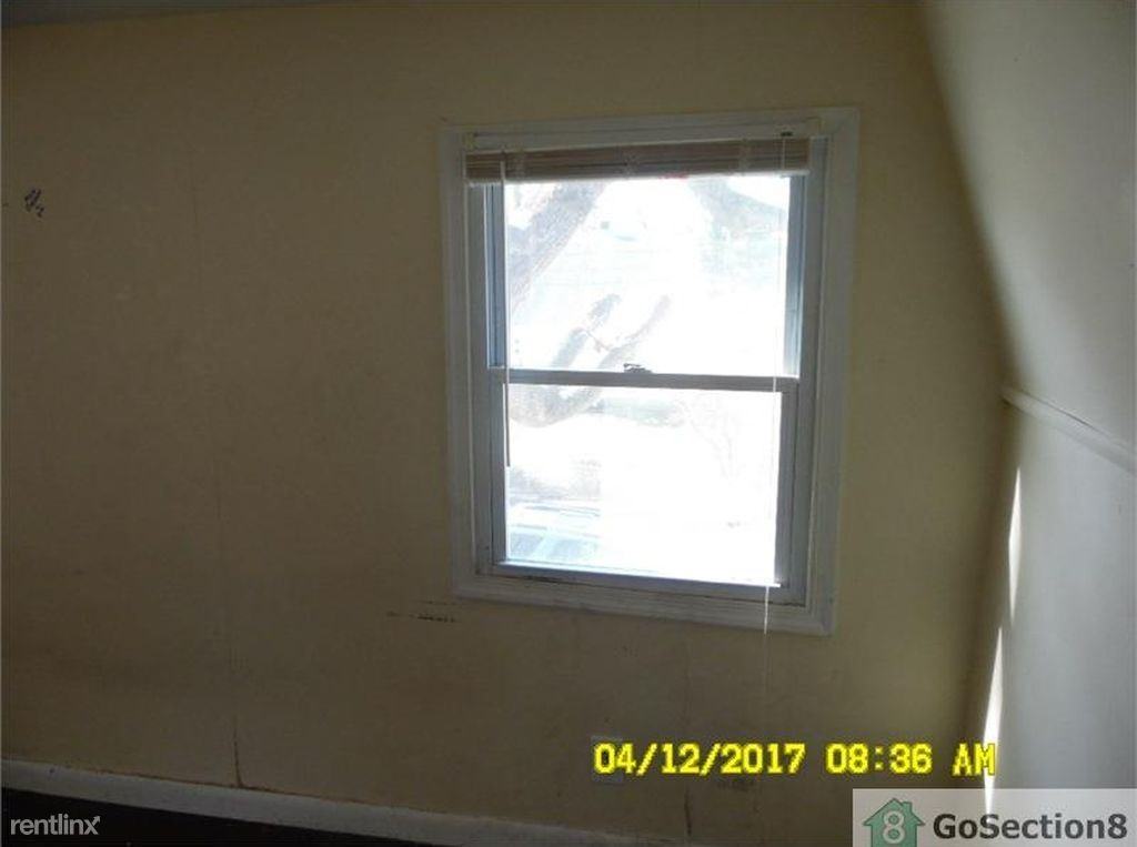 1720 Forrest Ave - Photo 2 of 19