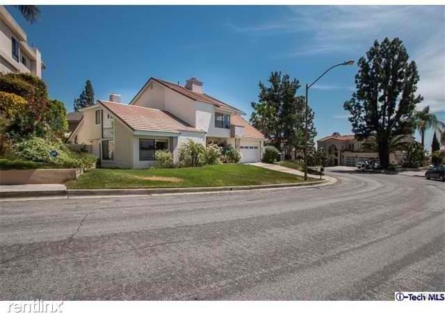 1961 Rimcrest Dr - Photo 3 of 50