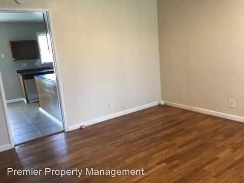 3918 Center Ave - Photo 2 of 12