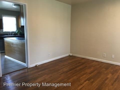 3918 Center Ave - Photo 3 of 12