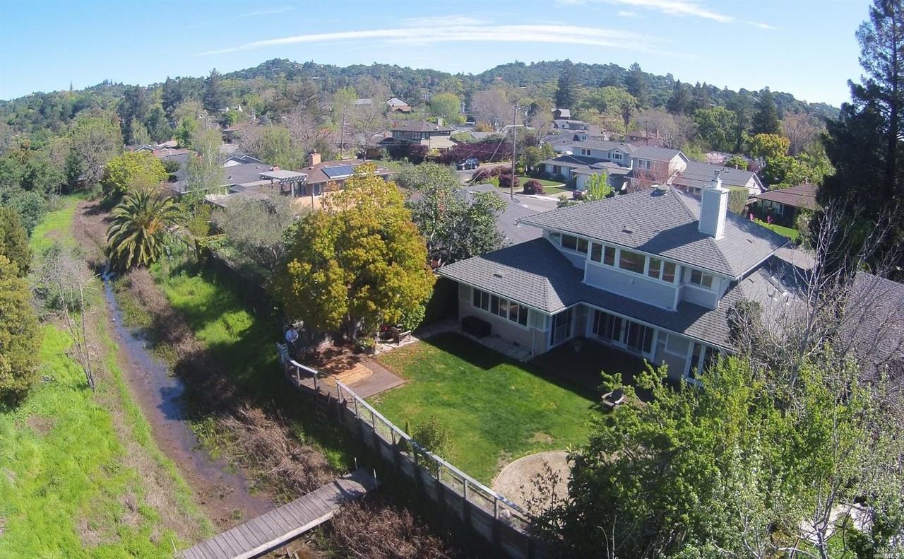 75 Berens Dr - Photo 2 of 44