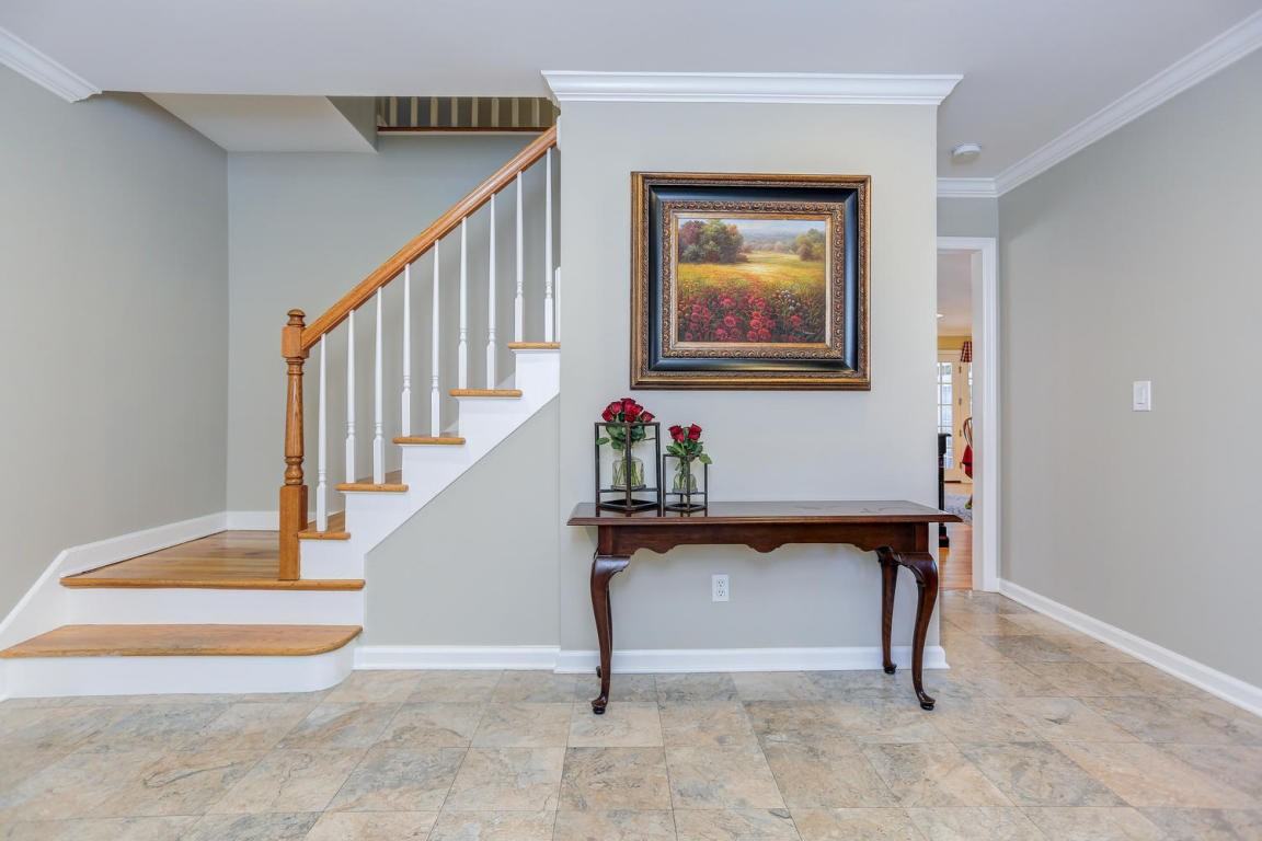 53 Country Club Rd - Photo 3 of 24