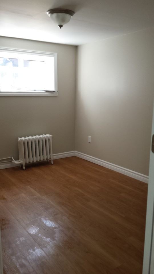 87 Thirty Seventh Street - Photo 3 of 8