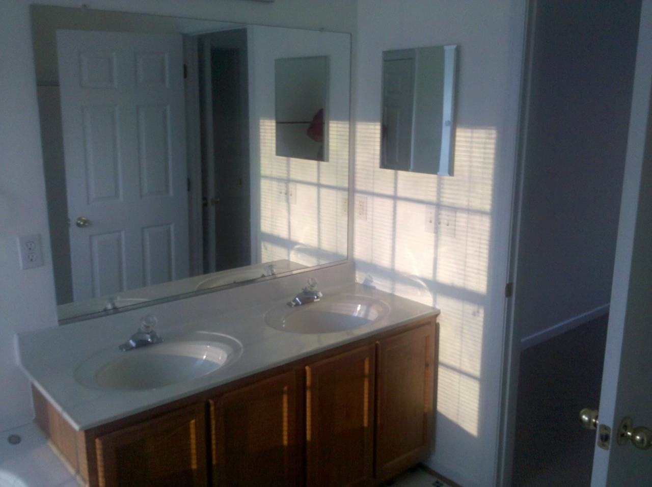 219 Jefferson Dr - Photo 3 of 17