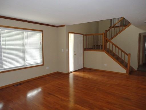 2615 Heritage Lake Dr - Photo 2 of 17