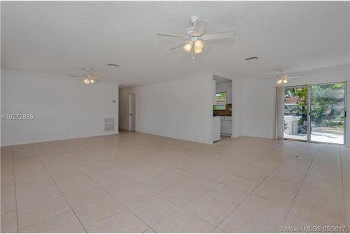 6120 SW 16th Ct - Photo 2 of 8