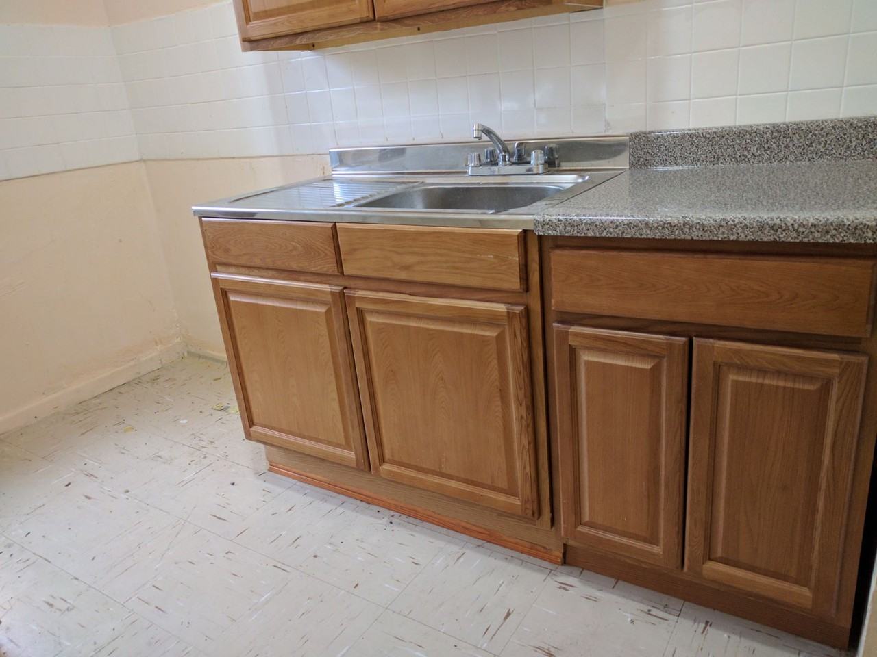 1064 Cauldwell Ave #3C - Photo 2 of 7