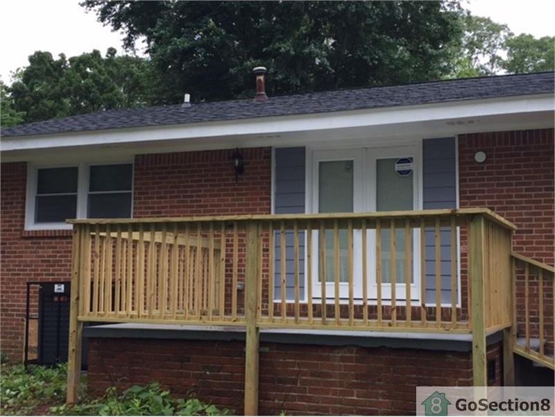 500 Hutchens Rd SE - Photo 3 of 19