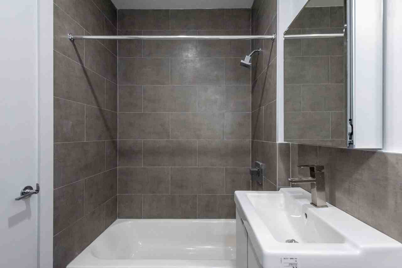1711 Linden Street #28EL