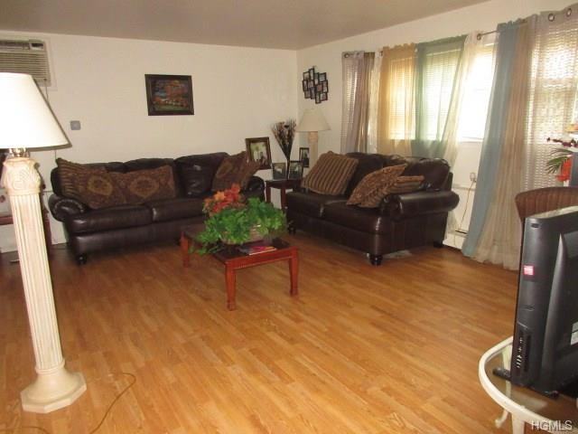 18 Garden St - Photo 2 of 14