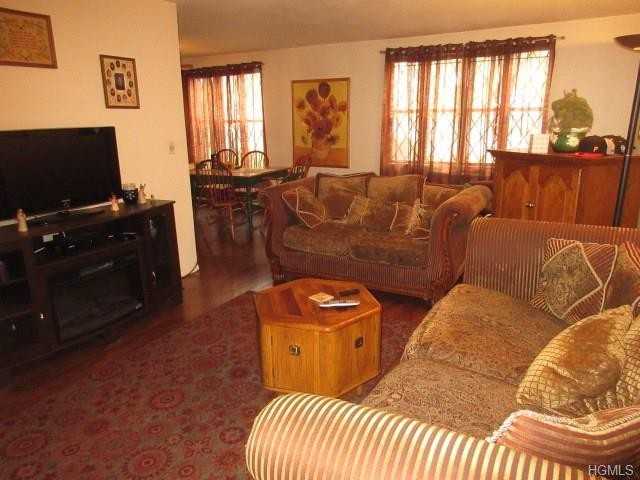 514 Sierra Vista Ln - Photo 2 of 17