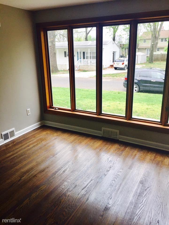 20 E Hodges Ave - Photo 2 of 6