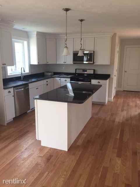 10 Chapman St - Photo 2 of 5