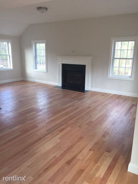 10 Chapman St - Photo 3 of 5
