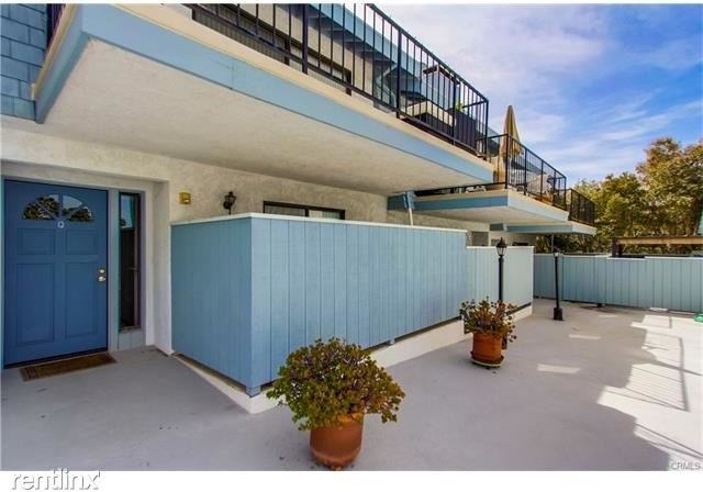 222 S Irena Ave #Q - Photo 2 of 36