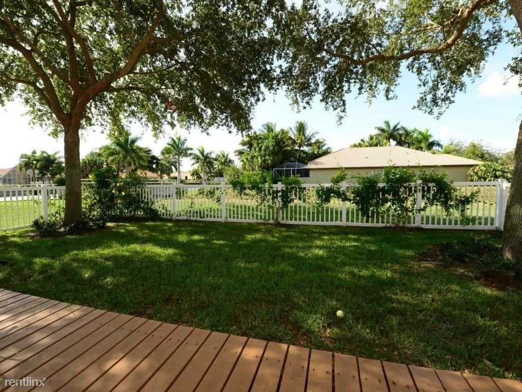 16728 Valencia Ct - Photo 2 of 14