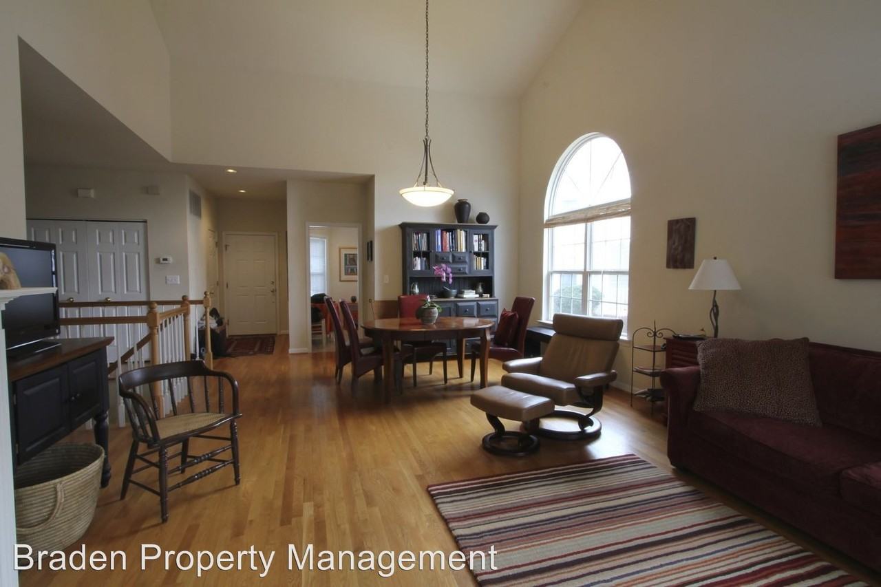 2588 Ravenscroft Way - Photo 3 of 17