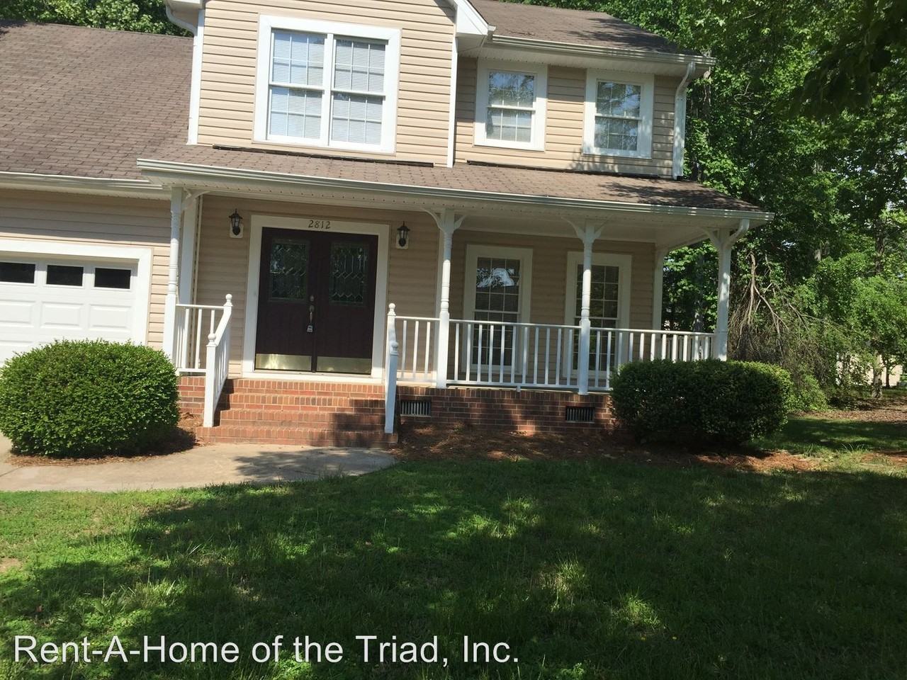 2812 Pickering Rd - Photo 2 of 22