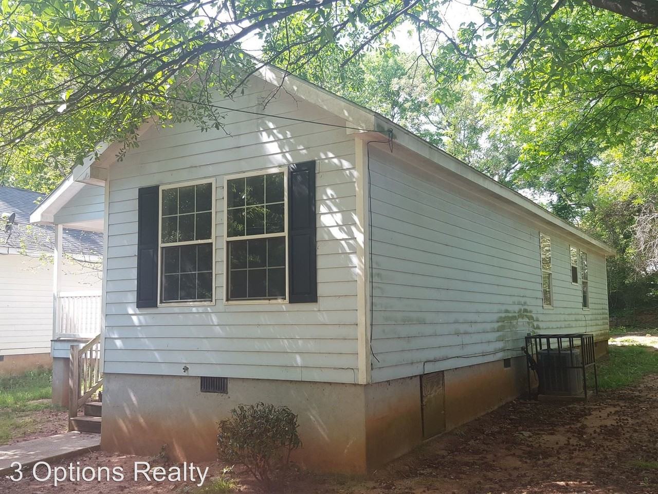 647 Langston Dr SW - Photo 3 of 5