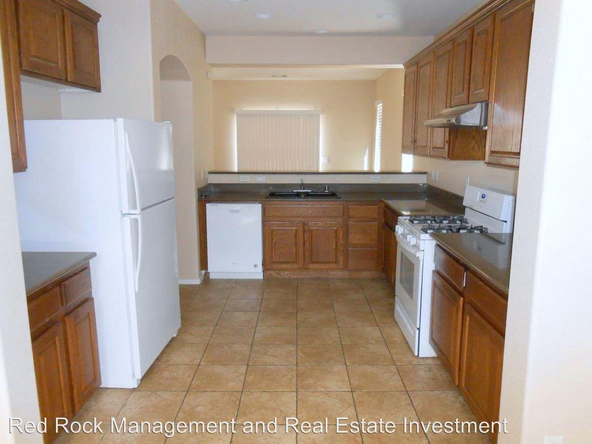 8004 Tolbooth St - Photo 3 of 18