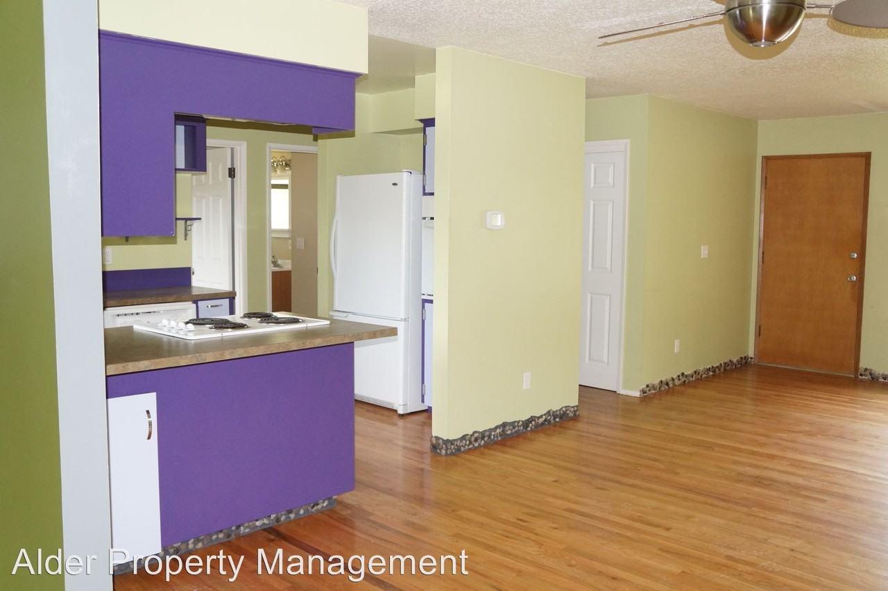 3326 SE Harney Ct - Photo 3 of 21