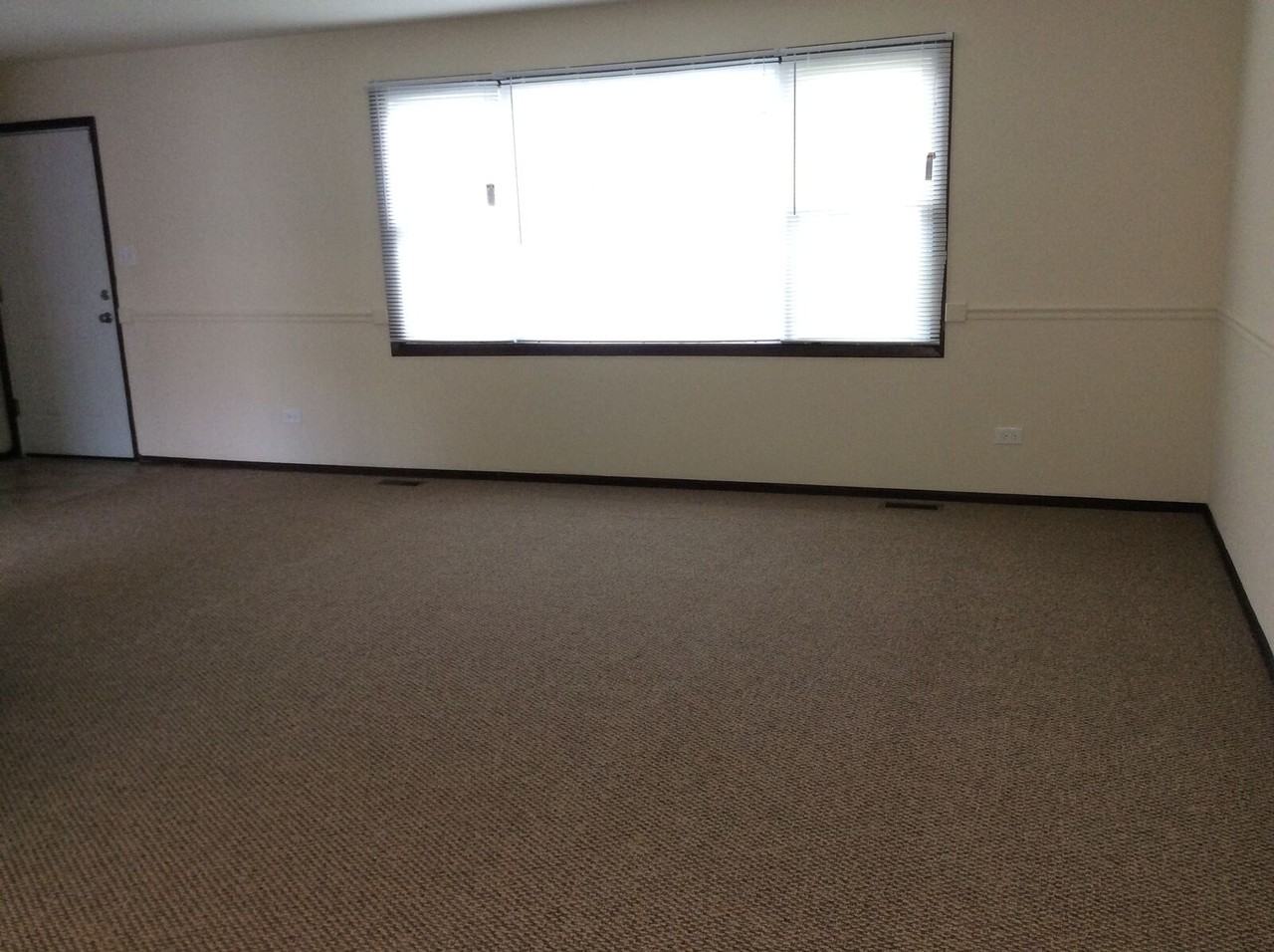 1224 Harvest Ln - Photo 3 of 11