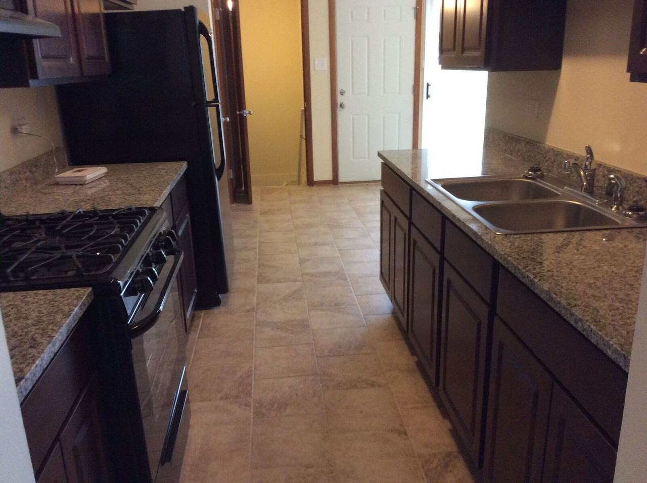 746 Palm Dr - Photo 3 of 13