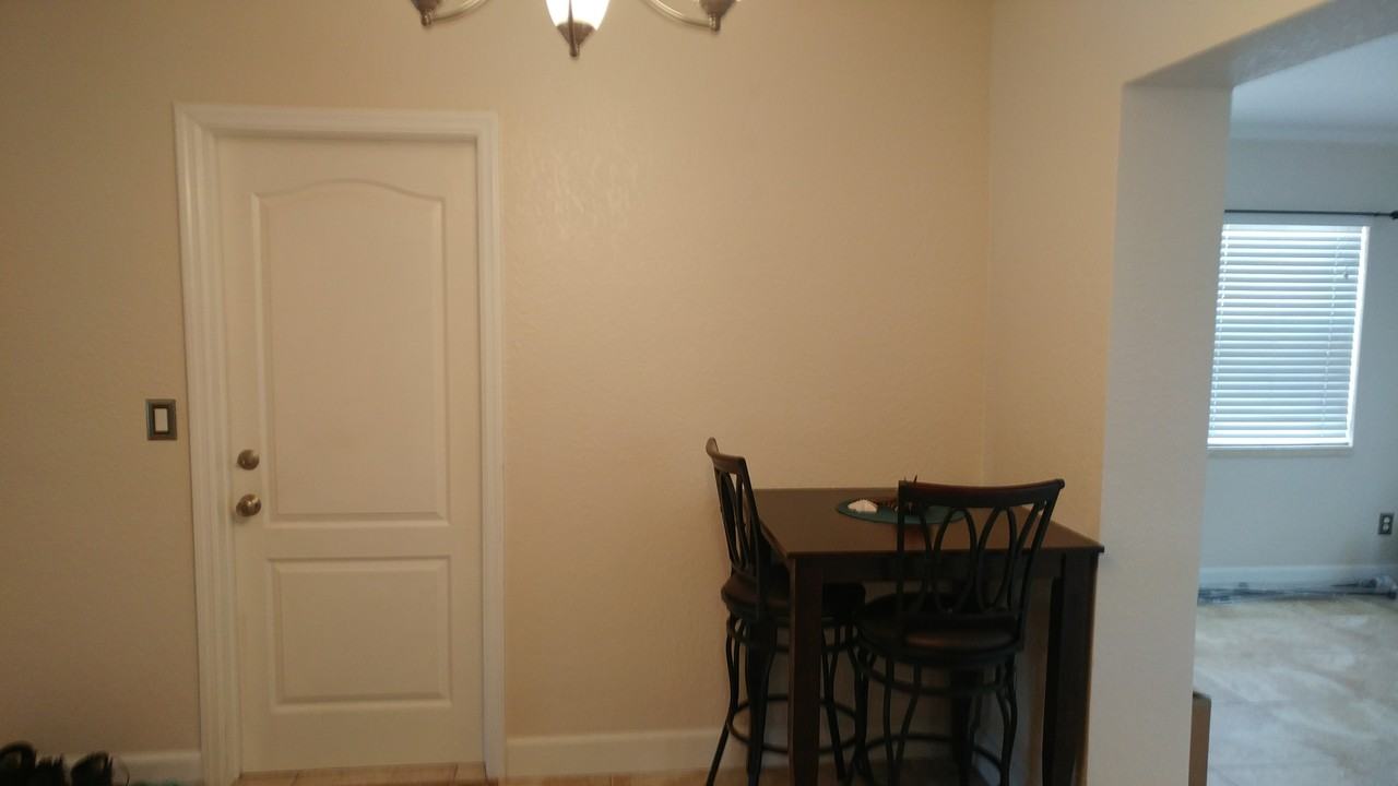 10189 Bahama Ct - Photo 3 of 12